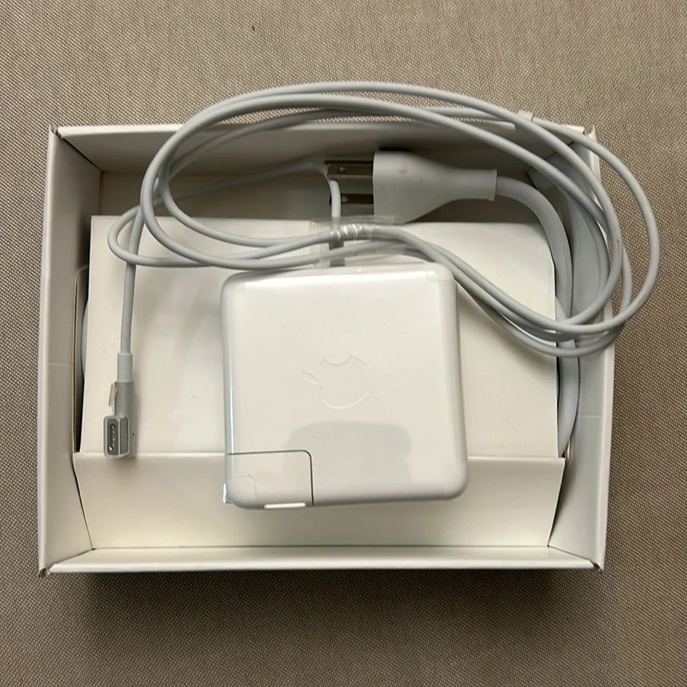 Original APPLE 60W MagSafe Power Adapter Charger - MC461LL/A